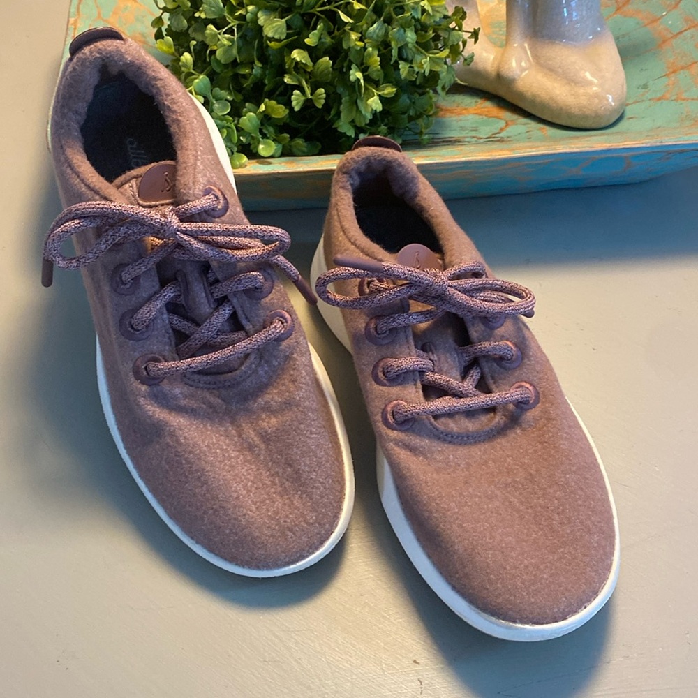 ALLBIRDS / wool runners